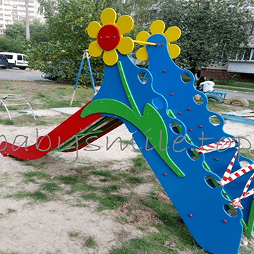 deslizadero con flores para parque infantil